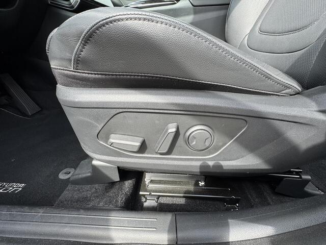 Hyundai TUCSON 1.6 T-GDI PHEV Premium 4WD trekgewicht geremd 1350 KG/ Apple Carplay Android Auto / Climate Control / 360 Camera / Parkeersensoren achter / Adaptie Cruise Control / Led verlichting / Stoelverwarming voor + achter/ Stuurverwarming/ Elektrische Achterkle