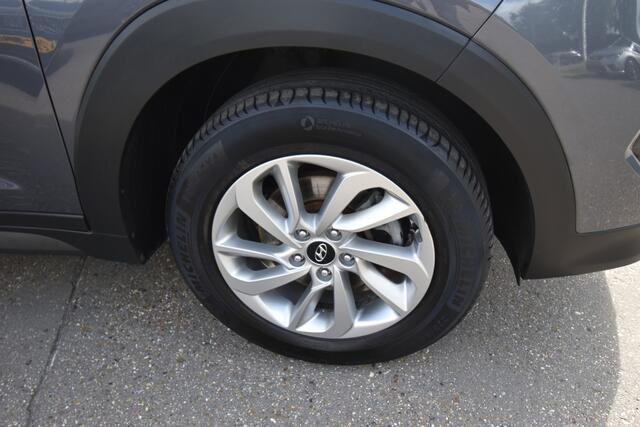 Hyundai TUCSON 1.6 GDi Comfort , TREKHAAK , V+A BANK VERW , A UITRIJ CAM , NAVI , CR CONTR , PDC V+A ,