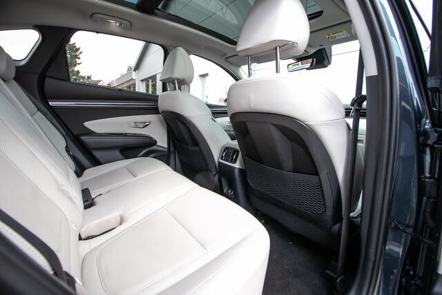 Hyundai TUCSON 1.6 T-GDI PHEV Premium Sky 4WD - All-in rijklrprs | Schuif/-kanteldak | Leer | Stoelv+vent. | Trekhaak