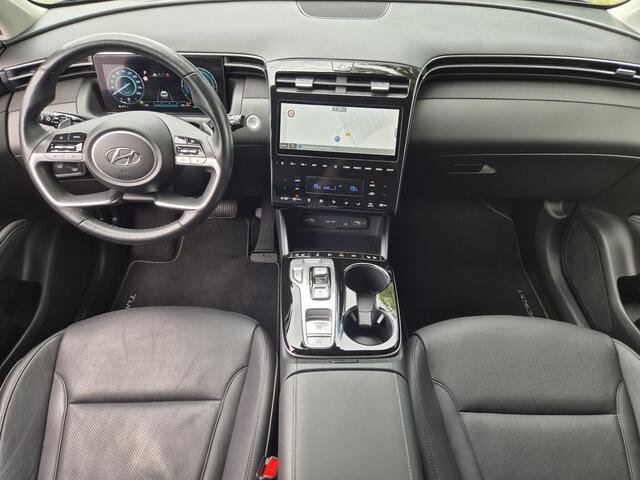 Hyundai TUCSON 1.6 T-GDI HEV Premium Automaat / Apple Carplay Android Auto / Trekgewicht 1650 kg / Elektrische achterklep / Rondomzicht camera / Stuur-, Stoel en Achterbankverwarming / Adaptief CC Stoelventilatie /