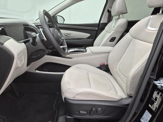 Hyundai TUCSON 1.6 T-GDI PHEV Premium Sky 4WD Automaat / Glazen schuif- en kanteldak / Adaptief CC / Apple Carplay Android Auto / Elektrische achterklep / Rondomzicht camera / Trekgewicht 1350 kg / Stuur-, Stoel en Achterbankverwarming /