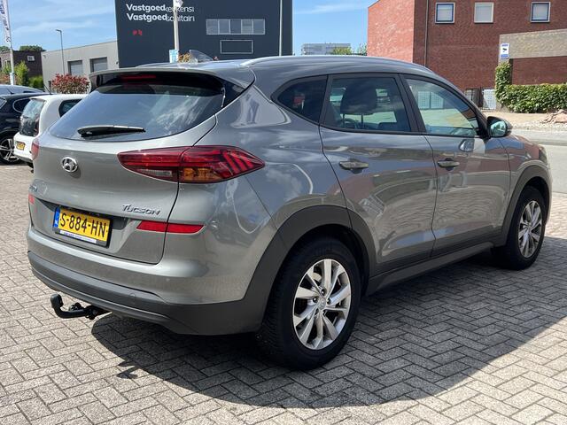 Hyundai TUCSON 1.6 GDi Comfort Navigatie Trekhaak Camera DAB Stoelverwarming Carplay Android Clima + Cruise Control Parkeersensoren Extra Getint Glas All Season Michelin Nette auto !