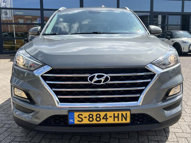 Hyundai TUCSON 1.6 GDi Comfort Navigatie Trekhaak Camera DAB Stoelverwarming Carplay Android Clima + Cruise Control Parkeersensoren Extra Getint Glas All Season Michelin Nette auto !