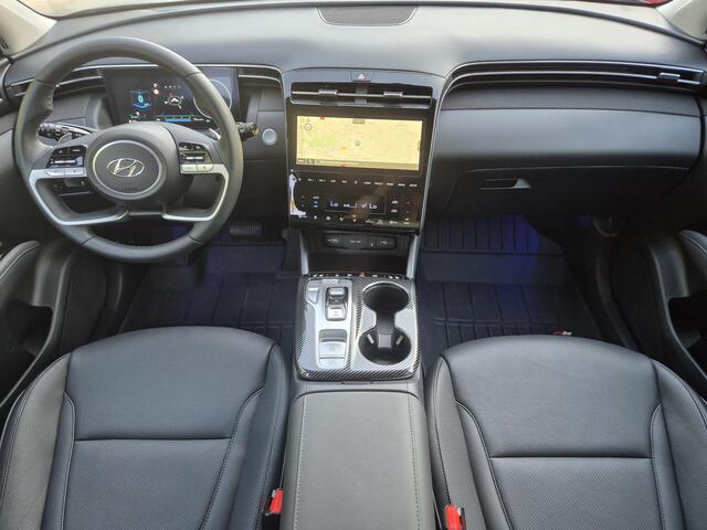 Hyundai TUCSON 1.6 T-GDI MHEV Premium Automaat / Apple Carplay Android Auto / Allseason banden / Stuur-, Stoel en Achterbankverwarming / Adaptief CC / Achteruitrijcamera / Stoelventilatie / Trekgewicht 1650 kg / Elektrische achterklep /
