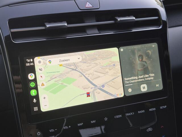 Hyundai TUCSON 1.6 T-GDI MHEV Premium Automaat / Apple Carplay Android Auto / Allseason banden / Stuur-, Stoel en Achterbankverwarming / Adaptief CC / Achteruitrijcamera / Stoelventilatie / Trekgewicht 1650 kg / Elektrische achterklep /