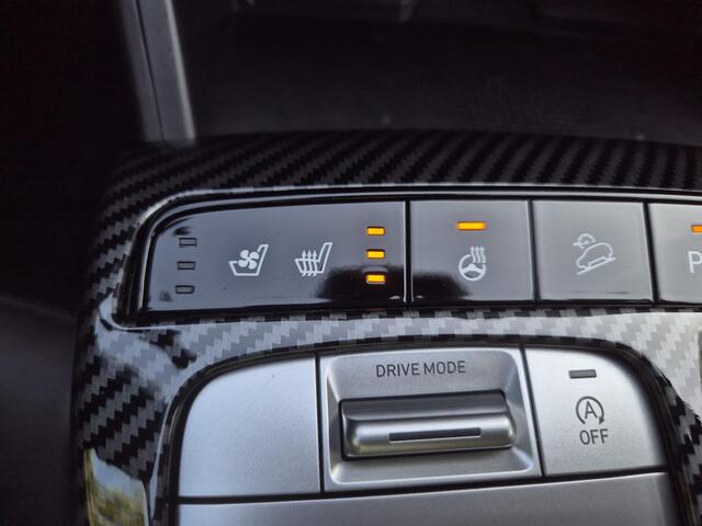 Hyundai TUCSON 1.6 T-GDI MHEV Premium Automaat / Apple Carplay Android Auto / Allseason banden / Stuur-, Stoel en Achterbankverwarming / Adaptief CC / Achteruitrijcamera / Stoelventilatie / Trekgewicht 1650 kg / Elektrische achterklep /