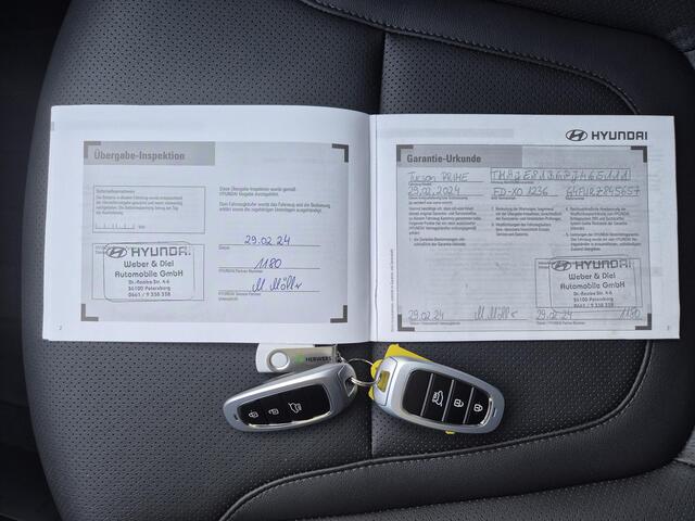 Hyundai TUCSON 1.6 T-GDI MHEV Premium Automaat / Apple Carplay Android Auto / Allseason banden / Stuur-, Stoel en Achterbankverwarming / Adaptief CC / Achteruitrijcamera / Stoelventilatie / Trekgewicht 1650 kg / Elektrische achterklep /