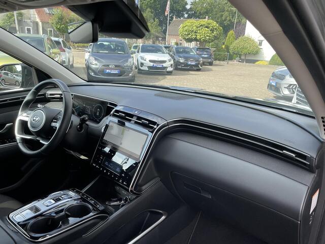 Hyundai TUCSON 1.6 T-GDI PHEV Comfort 4WD | Parkeersensoren V+A en camera, 19" LM-Velgen, Navigatie, Stoel en Stuurverwarming, Apple carplay/Androidauto
