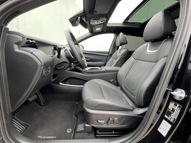 Hyundai TUCSON 1.6 T-GDI PHEV 265pk Premium Sky 4WD / 100% Dealer onderhouden / Trekgewicht 1.350 kg / Elektrisch Glazen schuif- en kanteldak / Elektrische achterklep / Camera 360° / Apple Carplay & Android Auto / Stuur- en stoelverwarming voor en achter / Stoelverkoeli