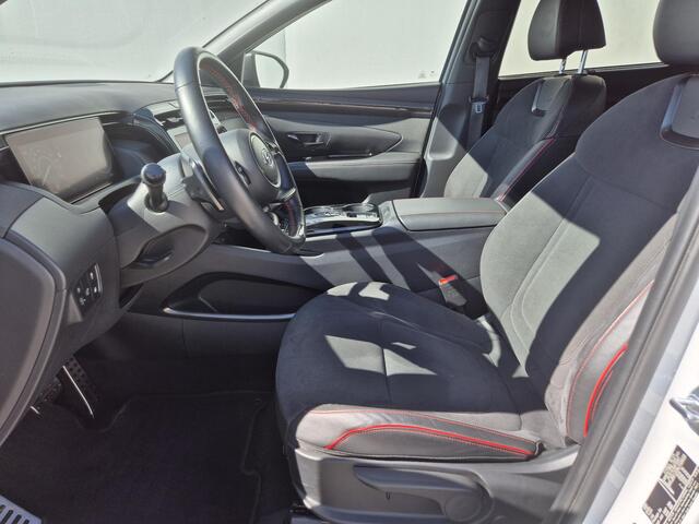 Hyundai TUCSON 1.6 T-GDI PHEV N Line Edition 4WD Automaat / Apple Carplay Android Auto / Stuur- en Stoelverwarming / Adaptief CC / Elektrische achterklep / Trekgewicht 1350 kg / Achteruitrijcamera / Keyless Entry/Start /