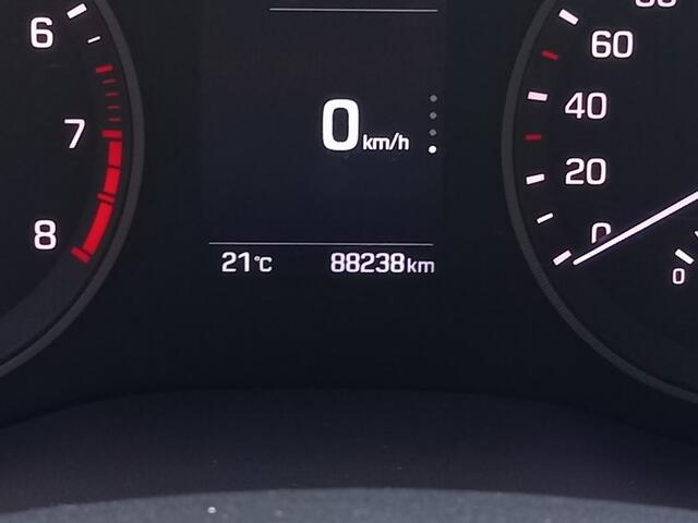 Hyundai TUCSON 1.6 GDi Comfort Parkeersensoren, achteruitrijcamera & trekhaak!!