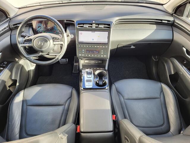 Hyundai TUCSON 1.6 T-GDI PHEV Premium Sky 4WD / Automaat / Dealer onderhouden / Glazen schuif- en kanteldak / Stuur-, stoel- en achterbankverwarming / Trekgewicht 1350 kg / Stoelventilatie / Adaptief CC /