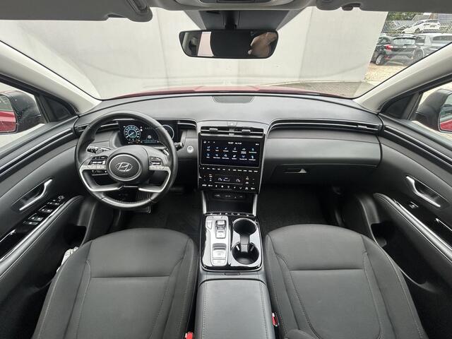 Hyundai TUCSON 1.6 T-GDI PHEV Comfort Smart 4WD / Apple carplay / Android auto / Stoel en Stuurwielverwarming / Dealer onderhouden / Elektrische Achterklep / Cruise Control Adaptief /