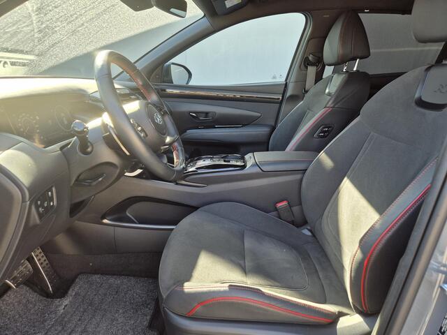 Hyundai TUCSON 1.6 T-GDI PHEV Plug-in N Line 4WD Automaat / Trekgewicht 1350 kg / Rondomzicht camera / Elektrische achterklep / Adaptief CC / Apple Carplay Android Auto / Stuur-,Stoel en Achterbankverwarming /