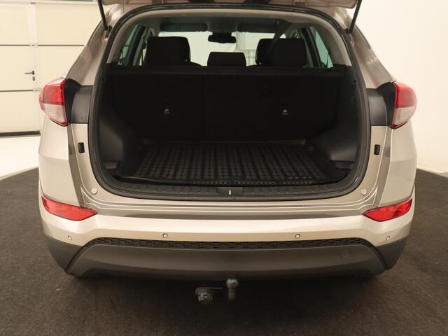 Hyundai TUCSON 1.6 GDi Comfort | Trekhaak | Stoelverwarming | Camera | Navigatie | Achterbankverwarming | Climate control | Parkeerhulp | Cruise control | Bluetooth