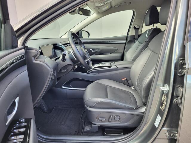 Hyundai TUCSON 1.6 T-GDI PHEV Premium 4WD Automaat / Dealer onderhouden / Trekhaakgewicht 1.350 kg / Elektr. klep en stoelen / Stoelventilatie / Stuur-, stoel- en achterbankverwarming / Navi / Apple Carplay / Android Auto /