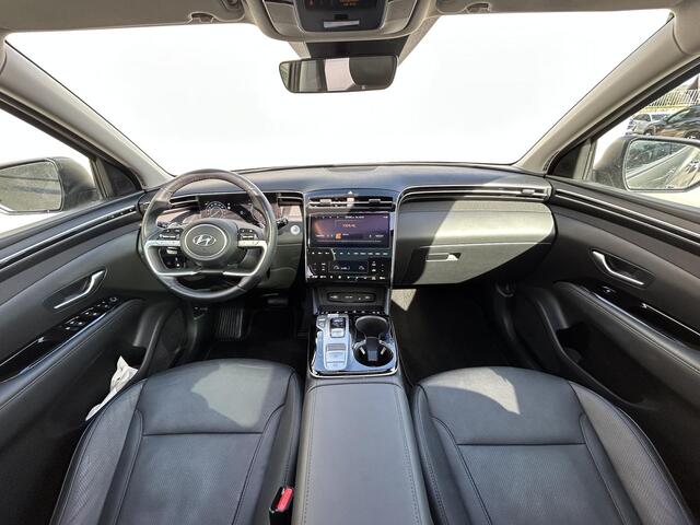 Hyundai TUCSON 1.6 T-GDI PHEV Plug-in Premium Sky 4WD Automaat / Afneembare Trekhaak / Trekgewicht 1350 kg / Apple Carplay Android auto / Stuur-, Stoel en Achterbankverwarming / Glazen schuif- en kanteldak / Elektrische achterklep /
