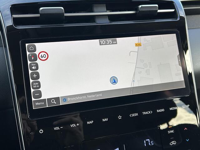Hyundai TUCSON 1.6 T-GDI PHEV Plug-in Premium Sky 4WD Automaat / Afneembare Trekhaak / Trekgewicht 1350 kg / Apple Carplay Android auto / Stuur-, Stoel en Achterbankverwarming / Glazen schuif- en kanteldak / Elektrische achterklep /