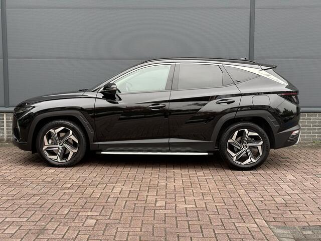 Hyundai TUCSON 1.6 T-GDI HEV Premium / 1ste Eigenaar / Dealer Onderhouden / Trekhaak afneembaar / 1650KG Trekgewicht / Stoel Verwarming+Verkoeling / 360º Camera / Elektrische Stoelen met Geheugen / Elektrische Achterklep /