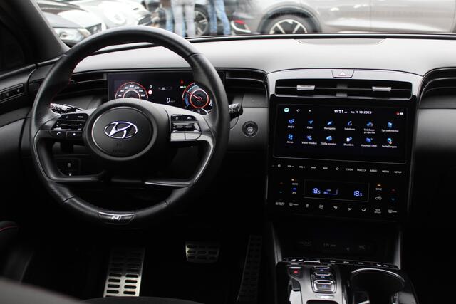 Hyundai TUCSON 1.6 T-GDI PHEV Premium N Line 4WD / Camera / Leder / Keyless / 19'' / CarPlay / Stoelverwarming 4x / Stoelventilatie / Stuurverwarming / DAB / Dodehoek / ACC
