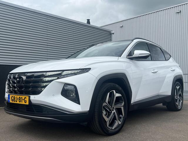 Hyundai TUCSON 1.6 T-GDI PHEV Premium Sky Edition 4WD Hyundai Tucson 1.6 T-GDI PHEV Premium Sky 4WD Schuif/kanteldak, Navigatie, Stoelverwarming, Parkeersensoren voor + Achter, Dodehoekdetectie, Climate control, BTW-Auto