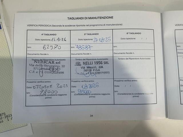 Hyundai TUCSON 1.6 T-GDI HEV Comfort Smart Automaat / Fabrieksgarantie tot 02-2028 ** / Dealer onderhouden / Navigatie / Achteruitrijcamera / Stuur- en stoelverwarming / Apple Carplay Android / 19" LM + All Season banden /