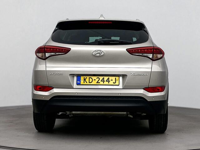 Hyundai TUCSON 1.6 GDi Comfort Navigatie | Stoel verwarming voor en achter | Parkeersensoren voor en achter | achteruitrijcamera |
