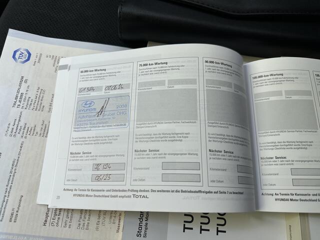 Hyundai TUCSON 1.6 T-GDI PHEV N Line 4WD / tot 10-2026 Fabrieksgarantie / Dealer onderhouden / Trekgewicht 1.350 Kg / Accu SoH 100% / Camera / Adaptief CC / Stuur- en Stoelverwarming / Elektrische klep / Apple Carplay Android Auto /