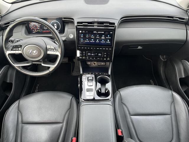 Hyundai TUCSON 1.6 T-GDI PHEV Premium 4WD / Trekhaak (Trekgewicht 1.350kg) / 360° Camera / Adaptieve Cruise Control / Stuur- en Stoelverwarming voor en achter / Stoelverkoeling / Apple Carplay & Android Auto / Keyless Entry & Start / Navigatie full map / Elektrisch Vers