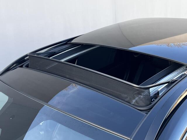 Hyundai TUCSON 1.6 T-GDI HEV 230pk N Line Sky Fabrieksgarantie tot 04-2029 / Dealer onderhouden / 1.650kg Trekgewicht / Panorama schuifdak / Stuur-, stoel- en achterbankverwarming / Apple Carplay Android / 19" LM wielen /