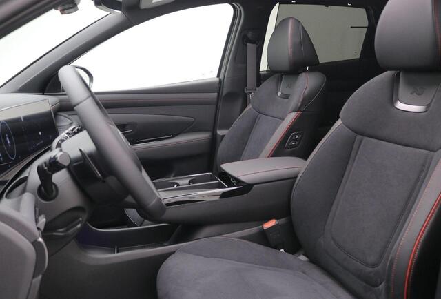 Hyundai TUCSON 1.6 T-GDI HEV N Line / ¤ 2.500,- Voordeel op de nieuwprijs / Prijs is rijklaar / Direct Leverbaar / Navigatie / Camera / Apple Carplay & Android Auto / Bestuurdersstoel elektrisch met geheugen functie / 360 Camera / Full Option /