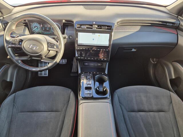 Hyundai TUCSON 1.6 T-GDI PHEV Plug-in N Line Edition 4WD Automaat / Trekgewicht 1350 kg / Apple Carplay Android Auto / Elektrische bedienbare achterklep / Achteruitrijcamera / Adaptief cruise control / Stuur-, en Stoelverwarming /