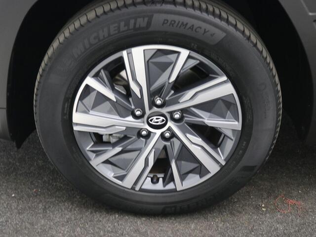 Hyundai TUCSON 1.6 T-GDI HEV Comfort AUTOMAAT / Navigatie / NL Auto / Apple CarPlay & Android Auto / 1650KG Trekgewicht / Achteruitrijcamera / 1ste Eigenaar / Climate control / Adaptieve Cruise control / Stoelverwarming / Dealeronderhouden /
