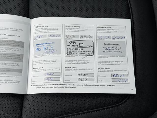 Hyundai TUCSON 1.6 T-GDI PHEV Premium Sky 4WD / Dealer Onderhouden / Panoramadak / Standkachel / 360 Camera / Adaptieve Cruise / Apple Carplay & Android Auto / Navigatie / Stoel Verwarming / Stuurwiel Verwarming / Stoel Verkoeling / Elektr. Stoelen / Dodehoek detectie /