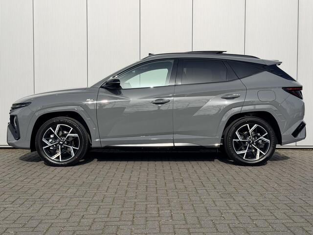 Hyundai TUCSON 1.6 T-GDI PHEV N Line Sky / GRATIS TREKHAAK OF ALL-SEASONBANDEN + ¤ 2500 VOORDEEL / Panoramadak / Stoelverkoeling / Stoelverwarming Voor + Achter / Stuurverwarming / 360 Camera / Elek. Bedienbare Voorstoelen / Memory Seat /