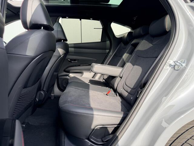 Hyundai TUCSON 1.6 T-GDI PHEV N Line Sky / GRATIS TREKHAAK OF ALL-SEASONBANDEN + ¤ 2500 VOORDEEL / Panoramadak / Stoelverkoeling / Stoelverwarming Voor + Achter / Stuurverwarming / 360 Camera / Elek. Bedienbare Voorstoelen / Memory Seat /