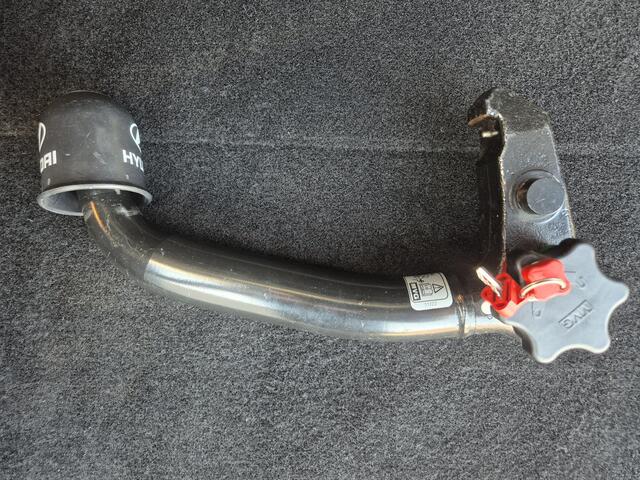 Hyundai TUCSON 1.6 T-GDI PHEV Comfort 4WD Automaat / Accu SOH 100% / Fabrieksgarantie tot 01-2027 / Dealer onderhouden / Trekhaak afneembaar / Adaptieve CC / Trekgewicht 1.350 kg / Camera / Navigatie / Apple Carplay Android / 19" LM wielen / Voorstoelen verwarmd /