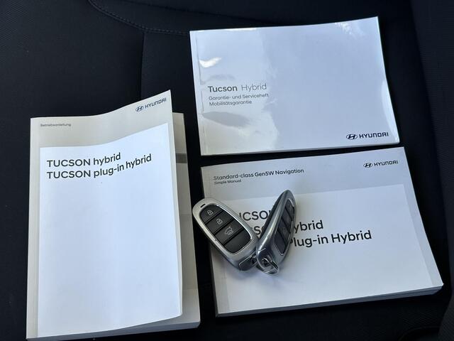 Hyundai TUCSON 1.6 T-GDI PHEV Comfort Smart 4WD / Parkeersensoren voor & achter / Achteruitrij Camera / All Season banden / Trekhaak / Apple carplay & Android Auto /
