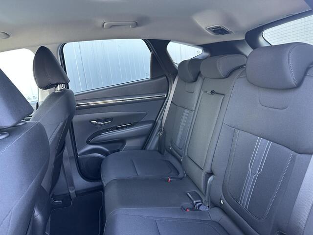 Hyundai TUCSON 1.6 T-GDI PHEV Comfort Smart 4WD / Parkeersensoren voor & achter / Achteruitrij Camera / All Season banden / Trekhaak / Apple carplay & Android Auto /