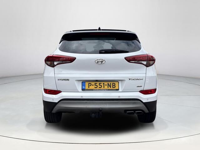 Hyundai TUCSON 1.6 T-GDi Premium 4WD | 1.600kg trekgewicht! | Trekhaak | Stoel en stuurverwarming | Dodehoekdetectie | achterbankverwarming | Elektrische achterklep |
