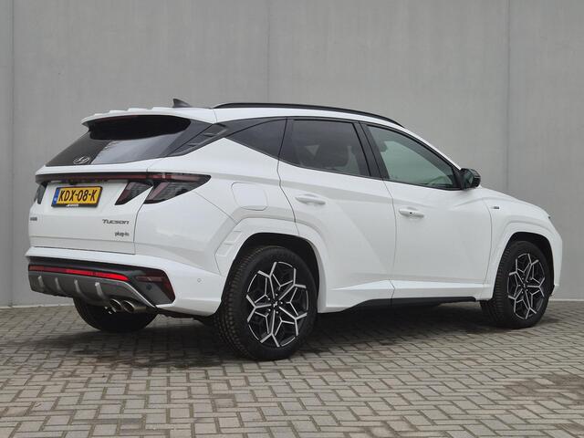 Hyundai TUCSON 1.6 T-GDI PHEV N Line Sky 4WD Automaat / Trekgewicht 1.350 kg / Elektrische achterklep / EAER bereik 62 km bereik stad 74 km / Stuur- Stoel & Achterbankverwarming / Glazen schuif- en kanteldak / Rondomzicht camera / Adaptief cruise control / Apple Carplay