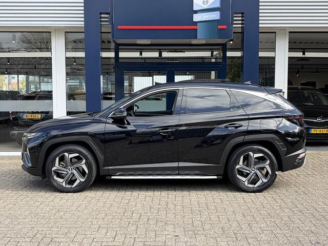 Hyundai TUCSON 1.6 T-GDI PHEV Premium Sky 4WD / Automaat / NL-Auto / Vol-Leder / Open-Panodak / Adaptieve Cruise-Control / Stoelverwarming V+A / Stoelverkoeling / Stuurverwarming / Elektr.-Verstelbare Stoelen met Geheugen / Premium Krell-Audio / Elektr.-Achterklep / App