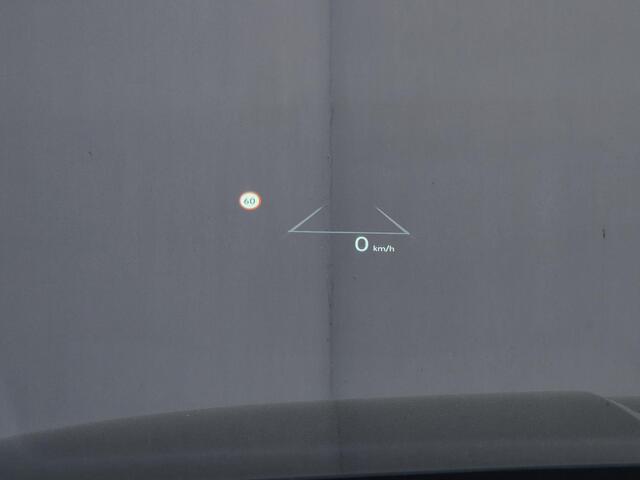 Hyundai TUCSON 1.6 T-GDI HEV 215 pk N Line Sky / Facelift / Fabrieksgarantie tot 06-2029 / Dealer onderhouden / Panorama schuifdak / Navigatie / Camera 360° / Elektrische stoelen & klep / Stuur-, stoel- en achterbankverwarming / Apple Carplay Android / 19" LM wielen /