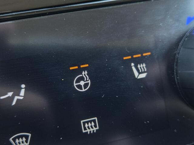 Hyundai TUCSON 1.6 T-GDI PHEV Premium / Facelift Model / Head Up Display / Trekgewicht 1210 kg / Elektrische achterklep / Stuur- & Stoelverwarming / Achteruitrijcamera / Adaptief cruise control / EAER bereik 68 km bereik stad 87 km / Draadloze telefoon lader / Keyless 