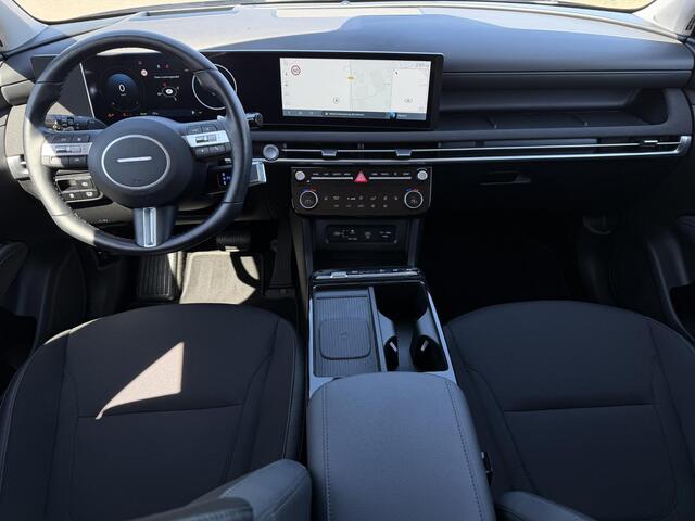 Hyundai TUCSON 1.6 T-GDI HEV Facelift Comfort Smart / Fabrieksgarantie tot 7-2029 / HUD / Navigatie / Adpatieve Cruise / Camera / Stoel Verwarming / Stuurwiel Verwarming / DAB / Elektr. Achterklep /