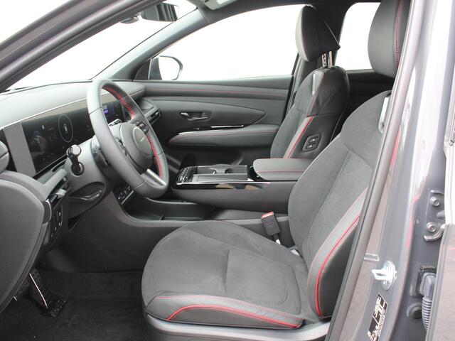 Hyundai TUCSON 1.6 T-GDI PHEV N Line Sky / ¤5000,- Voordeel / Panoramadak / Stoelverkoeling / Stoelverwarming Voor + Achter / Stuurverwarming / 360 Camera / Elek. Bedienbare Voorstoelen / Memory Seat /