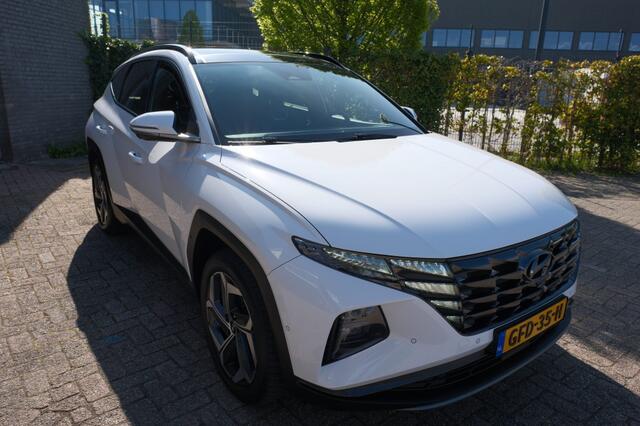 Hyundai TUCSON 1.6 T-GDI PHEV PrSky