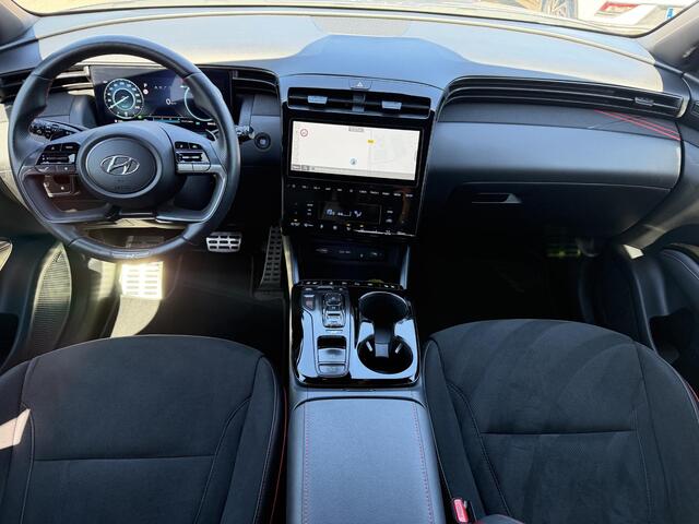 Hyundai TUCSON 1.6 T-GDI PHEV N Line 4WD / Dealer Onderhouden / Fabrieksgarantie tot 11-2028 / Elektr. Stoelen / Stoel Ventilatie / Stoel Verwarrming / AppleCarplay & Android Auto / Achterbank Verwarming /