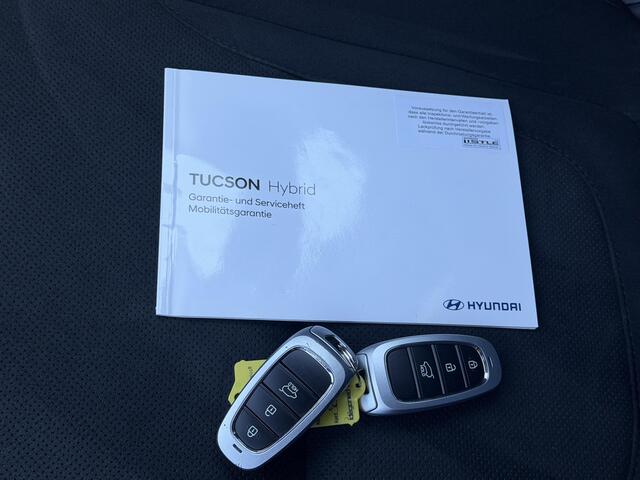 Hyundai TUCSON 1.6 T-GDI PHEV N Line 4WD / Dealer Onderhouden / Fabrieksgarantie tot 11-2028 / Elektr. Stoelen / Stoel Ventilatie / Stoel Verwarrming / AppleCarplay & Android Auto / Achterbank Verwarming /