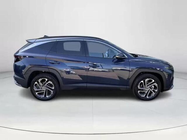 Hyundai TUCSON 1.6 T-GDI HEV Premium | Rijklaarprijs! | Navigatie | Apple CarPlay/Android Auto | Leder | Verwarmde en verkoelde stoelen | 360 Camera | Meest luxe uitvoering |